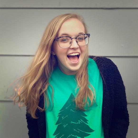 Meet your Posher, Natalie - Picture 1 of 1